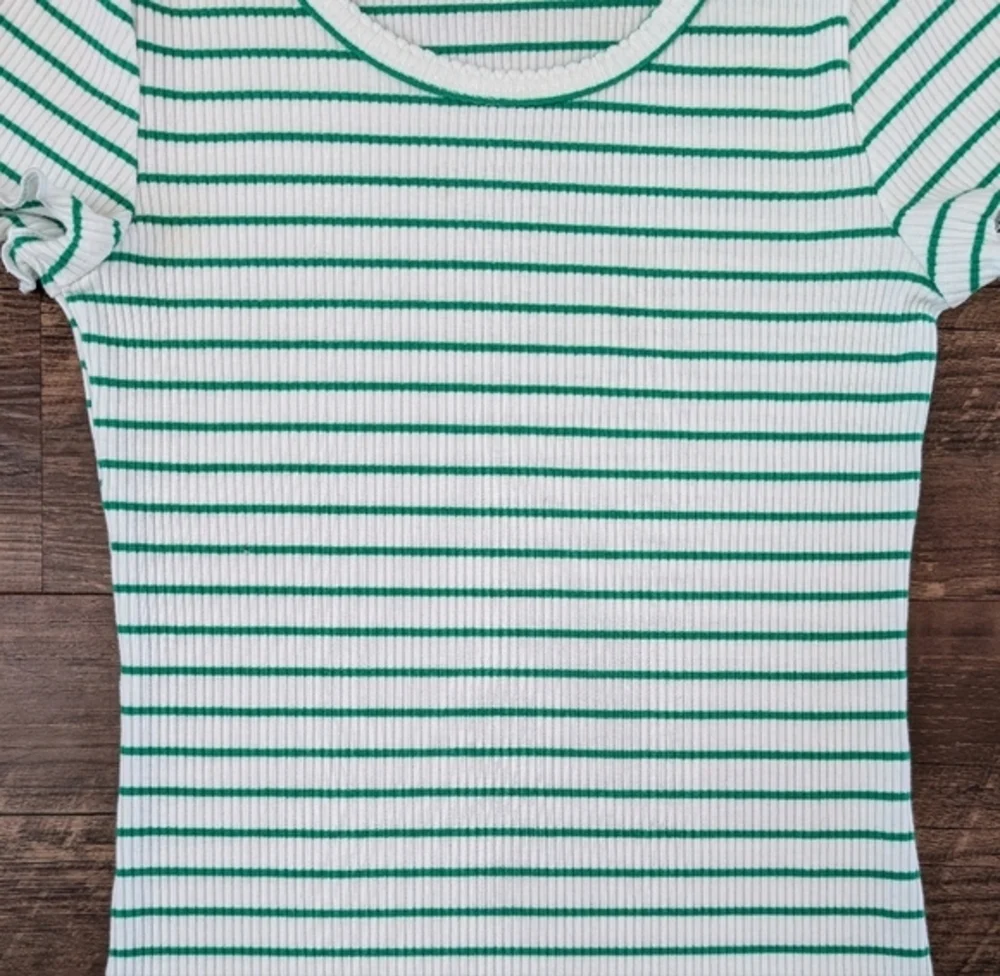 Old Navy Tee Shirt